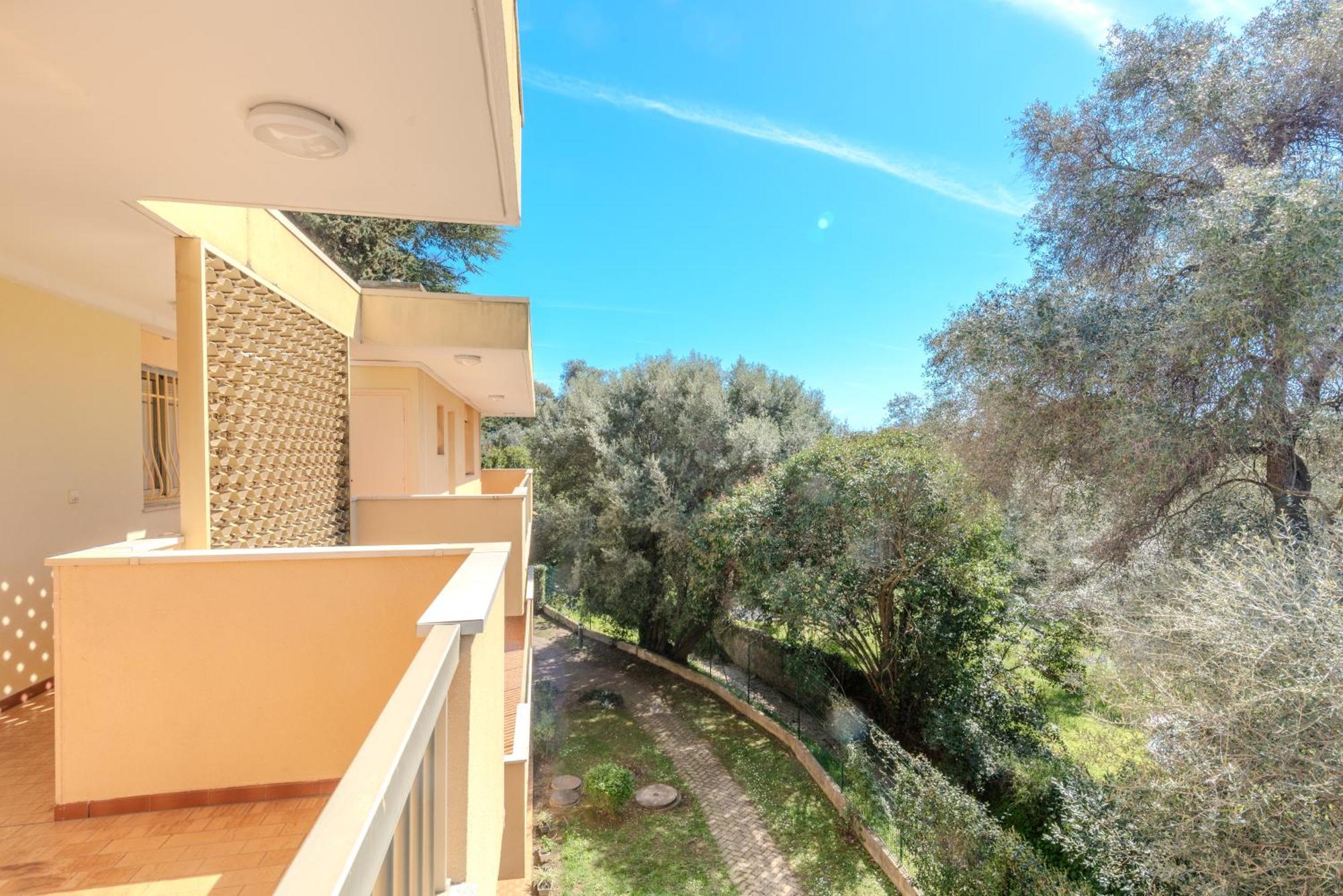 Les 15 Pins & La Mer -Your Green Getaway Near Sea & Beach Antibes Kültér fotó